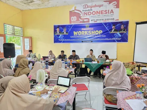 “MTsN Sibolga Hadirkan Inovasi Pendidikan Melalui Workshop Kurikulum Mendalam dan Berbasis Cinta”